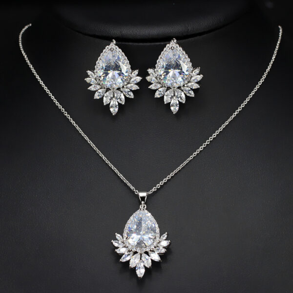 Dove Jewellery Set - Image 4